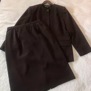 SAG HARBOR SIZE 12 WOMENS BROWN PINSTRIPED BLAZER AND SKIRT SUIT - Picture 1 of 15