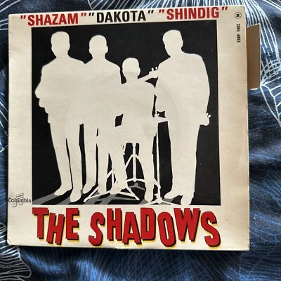 45t The Shadows ‎- Shazam , Dakota  1961  / Label Vert , BIEM Avec Languette - Photo 1/4