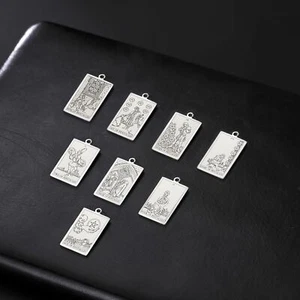 Traje de Oros Cartas del Tarot Vintage Colgante Amuleto para Collares Arte del Tarot - Imagen 1 de 43