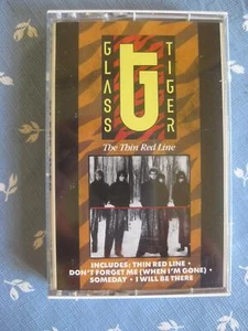 The Thin Red Line glass tiger - Picture 1 of 3