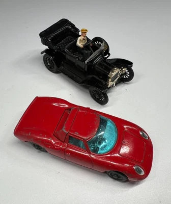 Vintage Corgi Classics 1915 Ford Model T Diecast Car,&Ferrari Berlinetta 250 LeM - Image 1 of 4