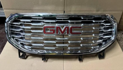 GMC Terrain Denali 2018-2021 parrilla superior delantera con emblema GM OEM 84177743 Foto 1 de 4