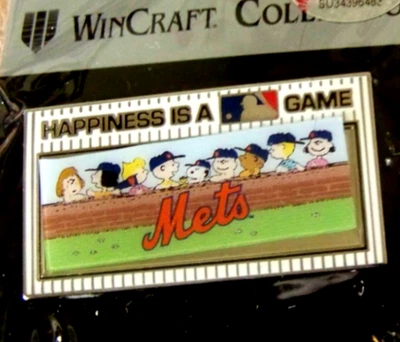 2014 Peanuts Happiness is a MLB Game pin NY New York Mets Snoopy Charlie Brown - Image 1 of 4