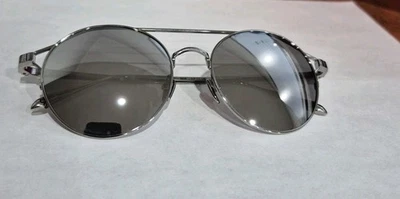 NUEVAS gafas de sol Linda Farrow LFL825 2 Foto 1 de 4