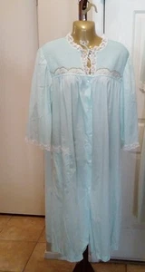 Vintage Barbizon Mint Blue Long Button Down Robe Embroidery Lace Large - Picture 1 of 10