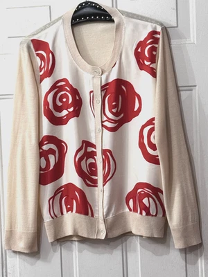 Cárdigan suéter DKNY para mujer de seda talla L abotonado frente marfil con rosas rojas Foto 1 de 4