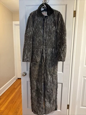 walls blizzard pruf  Camo real tree coveralls 42 - Image 1 of 4