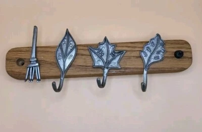 Porta llaves de temporada vintage de madera de peltre hojas de otoño montado en la pared 3 ganchos Foto 1 de 4
