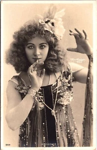 MARY ROESSELER : PRETTY PERFORMER : REUTLINGER : RPPC - Picture 1 of 2