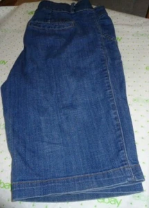 $42 Falls Creek stretch fit medium blue wash jean shorts size 8 pants - Picture 1 of 4