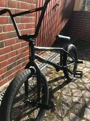 Wethepeople Reason 2019; schwarz/gold; kaum gebraucht; Pegs u. Bremsen kostenlos - Bild 1 von 4