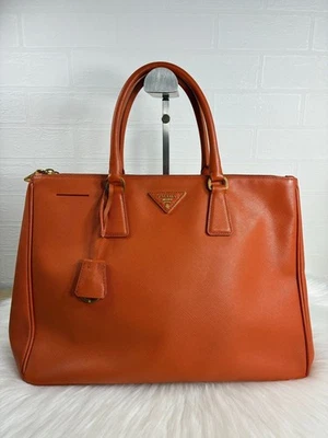 Auténtico Bolso de Mano Prada Saffiano Naranja Cuero Foto 1 de 4