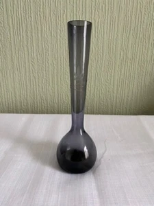 Vintage Glass Bud Vase Amethyst With Etched Flower Central Mid 20th Century - Picture 1 of 6