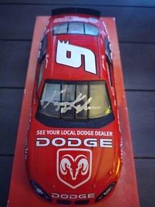 1/24 #9 Kasey Kahne Signed Rookie Dodge Dealer Intrepid Diecast - Picture 1 of 3
