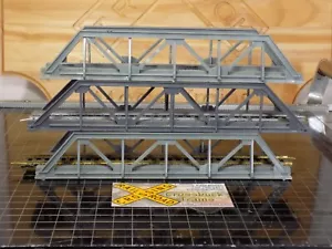 HO Set/3 Atlas 12" truss bridges. Sold AS IS. (020608) - Picture 1 of 11