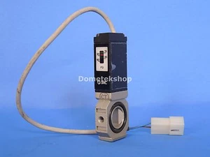 SMC NIS1000 Pressure Switch, 15-60 psi - Picture 1 of 2