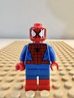 LEGO Spider-Man Minifigurka sh205 z czerwonymi butami 76037 Spiderman 