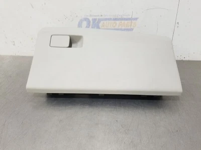 24 2024 KIA CARNIVAL LX INTERIOR GUANTERA GRIS 84510R0100 Foto 1 de 4