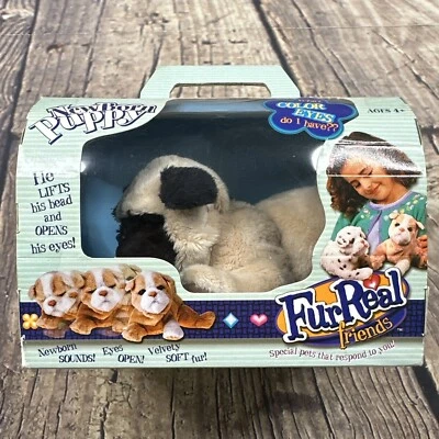 De colección Hasbro FurReal Friends NewBorn Puppy PUG Dog Tiger Electronics (2003) NUEVO Foto 1 de 4