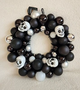 New Target 16in Halloween wreath with skulls black and white, shatterproof - Picture 1 of 7