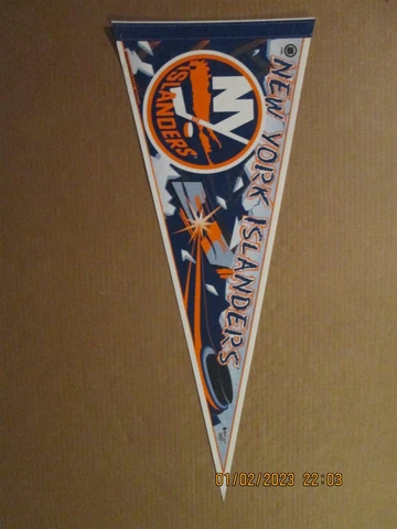 NHL New York Islanders Vintage 1990's Edition #4 Team Logo Hockey Pennant Cover