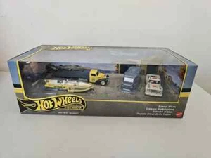 Hot Wheels 2024 MOONEYES Motorhead Madness Toyota Stout Drift Truck Diorama - Picture 1 of 3