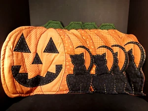 Quilted Jack O Lantern Placemats Set 4 Black Cat 16" W x 13" T Halloween Table - Picture 1 of 5