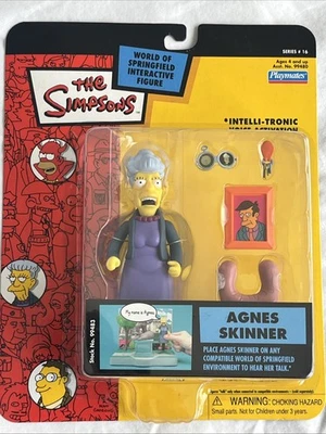 Figura de acción The Simpsons World of Springfield WoS Agnes Skinner Playmates sin usar, en caja Foto 1 de 4