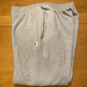 Champion Light Gray Reverse Weave Mens Sweat Pants sz XL Joggers - Picture 1 of 13