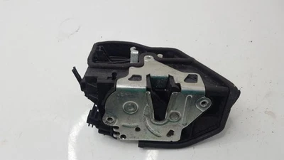 Actuador de cerradura de puerta pasajero trasero derecho 2006 07 08 09 BMW 335XI sedán Foto 1 de 4