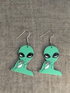 Green Resin Alien Drop Earrings Sci Fi Space Stoner Gift Jewelry 1.25" Wide - Picture 1 of 4