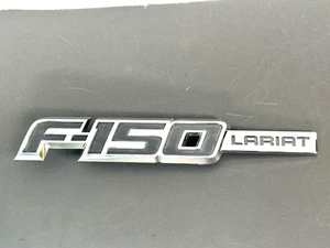 Ford F-150 Lariat 2009-2014 guardabarros derecho emblema logotipo insignia F150 fabricante de equipos originales - Imagen 1 de 7