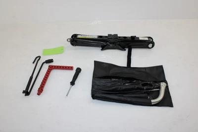 Audi SQ5 Q5 2018-2024 conector/herramientas de repuesto OEM NG78 Foto 1 de 4