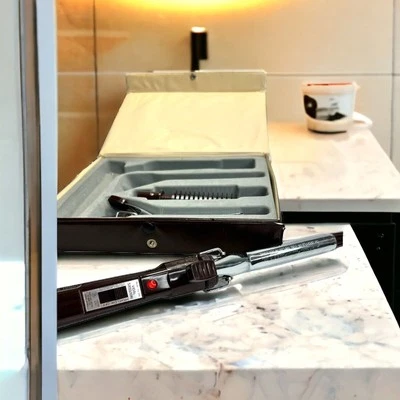 Vintage Vidal Sassoon Professional Curling Iron Brush Set VS 125 w 3 Attachments - Image 1 of 4