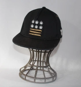 Cappello berretto Cayler & Sons taglia unica nero stampa foglie di cannabis - Foto 1 di 20