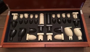Michael Graves Chess and Checkers Set Original Post Modern Complete VTG *READ* - Picture 1 of 10