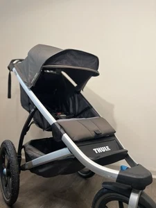 THULE Urban Glide Jogger Kinderwagen grau/schwarz Einzelkinderwagen mit Federung - Bild 1 von 13