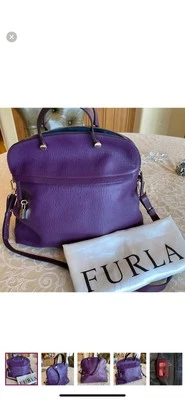 Bolsa de mão Furla roxa tamanho médio, pode ser usada como bolsa tiracolo Inclui bolsa de pó. - Imagem 1 de 4