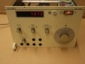 Elabo Funktionsgenerator Signalgenerator 0.1Hz - 100kHz Labor Tischeinschub - Bild 1 von 3