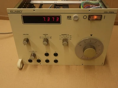 Elabo Funktionsgenerator Signalgenerator 0.1Hz - 100kHz Labor Tischeinschub - Bild 1 von 3
