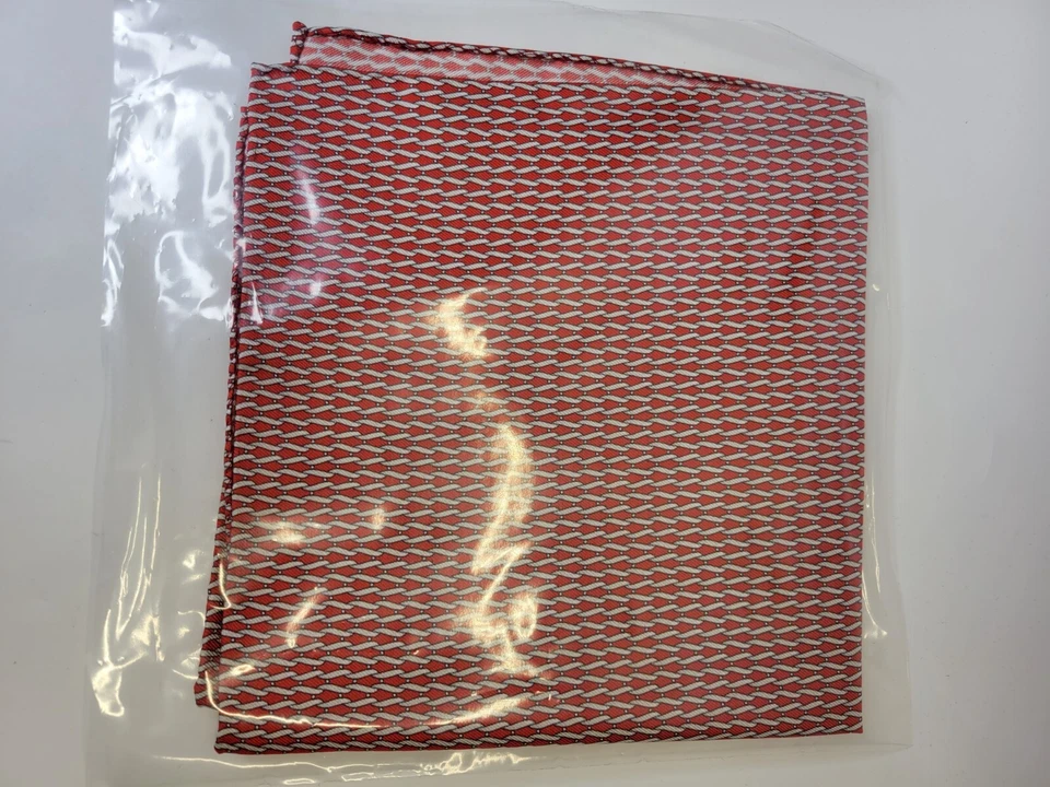 Hideoki Bespoke Men's Designer Pocket Square Red 100% Silk - Image 1 of 1