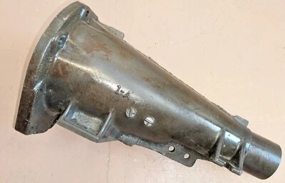 Carcasa del eje trasero Datsun de la década de 1970 transmisión 3N71B OEM CARCASA DEL EJE TRASERO NISSAN Foto 1 de 4