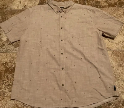 CAMISA PRANA BRONCEADA CON BOTONES MANGA CORTA (HOMBRE XXL) BRONCEADA GEOMÉTRICA USADA Foto 1 de 4