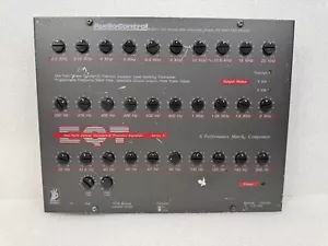 Ecualizador de precisión AudioControl EQT Serie II de una tercera octava Constant-Q - Imagen 1 de 15