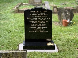 Portsmouth Memorial Ogee Grabstein - Bild 1 von 5