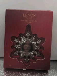 Lenox Sentimiento Amistad Calienta El Corazón Copo de Nieve Ornamento  - Imagen 1 de 4