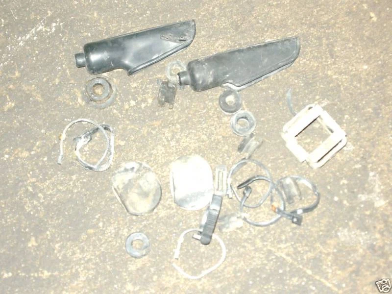 78 YAMAHA DT175 DT 175 PIEZAS DE GOMA MISC # Foto 1 de 1