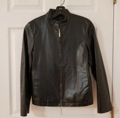 Chaqueta cuello redondo motociclista negra tipo cuero talla XS/S marca coreana Foto 1 de 4