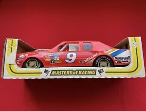 Bill Elliott #9 Melling MASTERS OF RACING American Plastic Toys Nascar 1:18