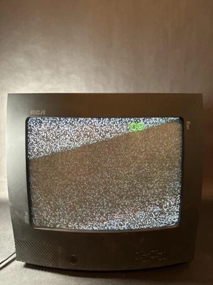 RCA CRT 13” Retro Gaming television model E13250BT - Image 1 of 4